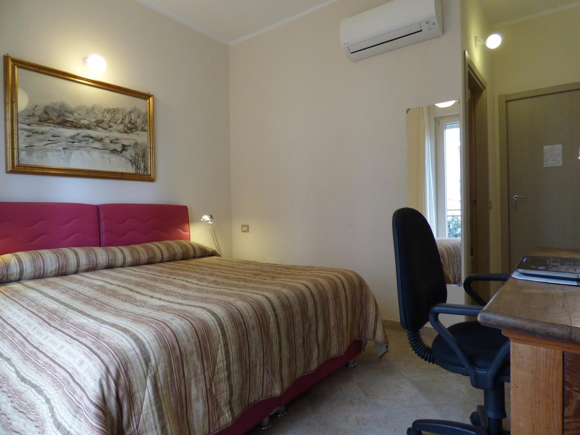 Hotel Anania Cagliari Pokoj fotografie