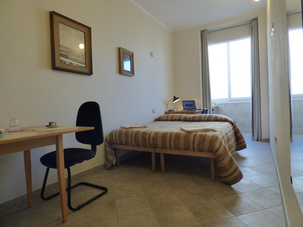 Hotel Anania Cagliari Pokoj fotografie